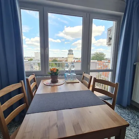 Wschodni Z Balkonem 4 Osoby * Varsó