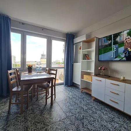 Wschodni Z Balkonem 4 Osoby Warsaw